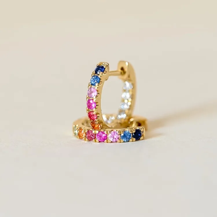 14 mm multifargede safir creol i 14 karat gull med diamant og safir