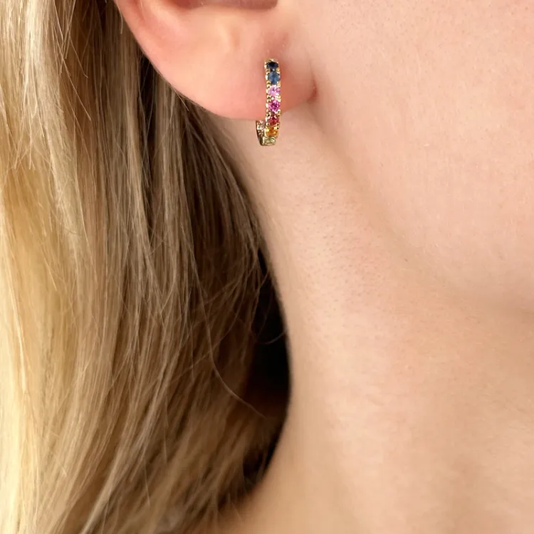 14 mm multifargede safir creol i 14 karat gull med diamant og safir