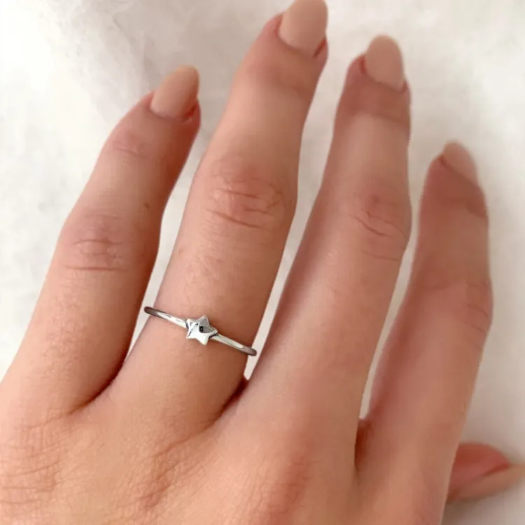 Simple Rings stjerne ring i sølv