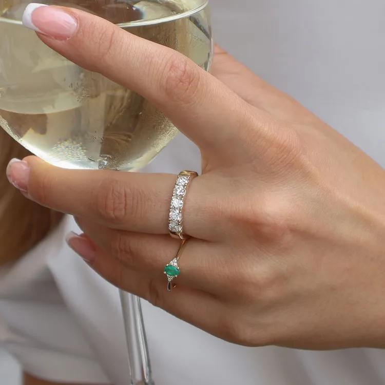 smaragd diamantring i 14 karat gull 0,25 ct 0,03 ct