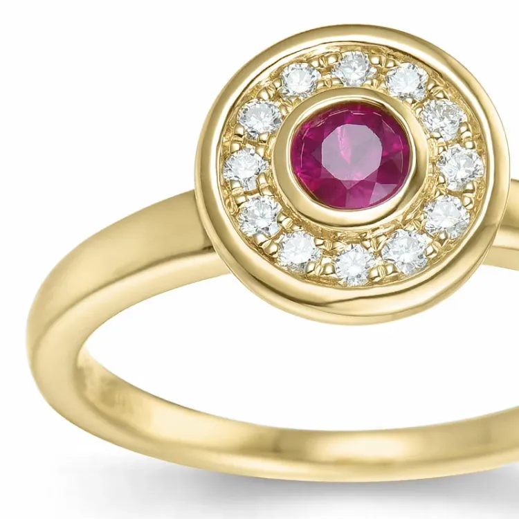 rund rubin briljantring i 14 karat gull 0,306 ct 0,132 ct