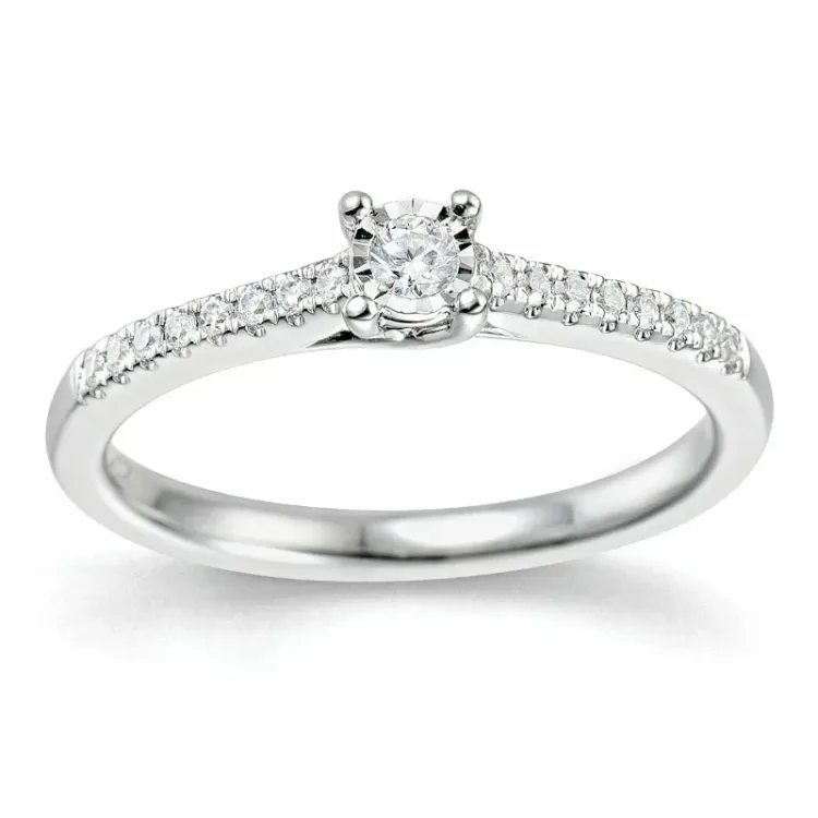 diamant ring i 14 karat hvitt gull 0,057 ct 0,102 ct