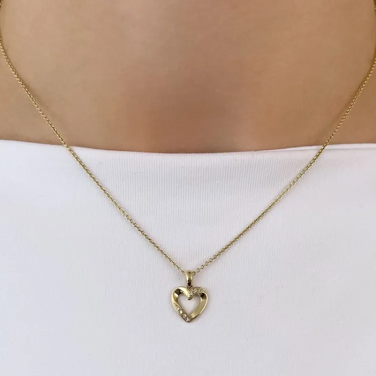 hjerte diamant anheng i 14 karat gull 0,03 ct