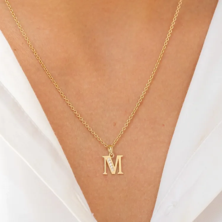 bokstav m zirkon anheng i 9 karat gull - My Letter
