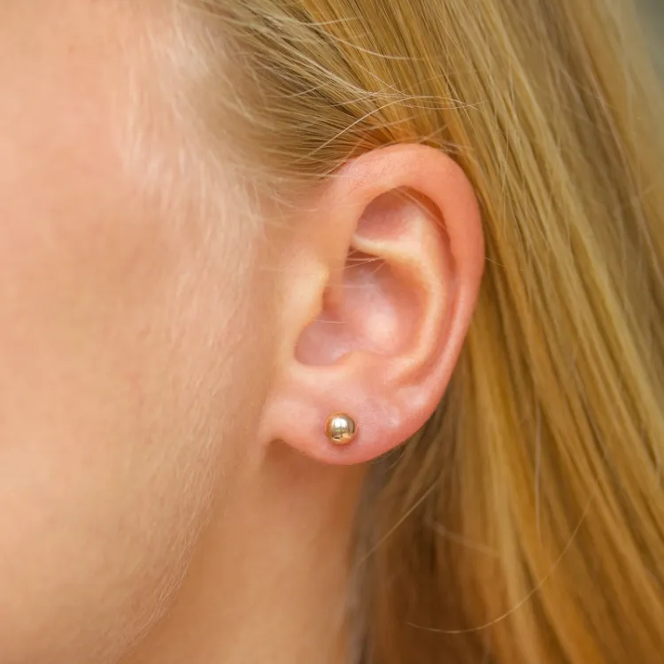 5 mm kule øredobber i 9 karat gull - Gold Collection