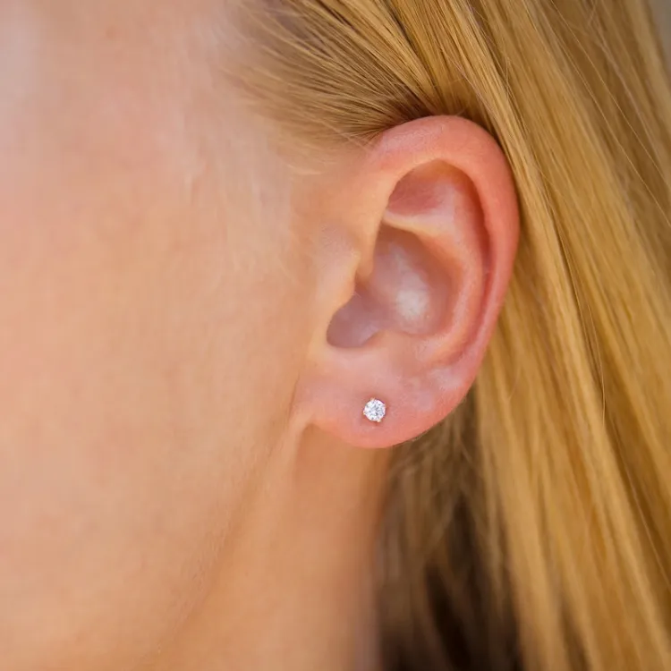 3,5 mm ørestikker i 9 karat gull med zirkon - Gold Collection