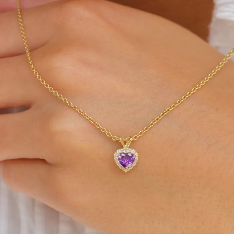 hjerte syntetisk ametyst anheng i 9 karat gull - Gold Collection