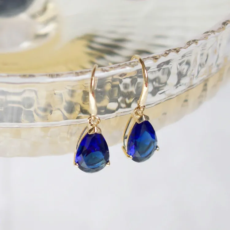 dråpe blå øredobber i 9 karat gull med syntetisk safir - Gold Collection