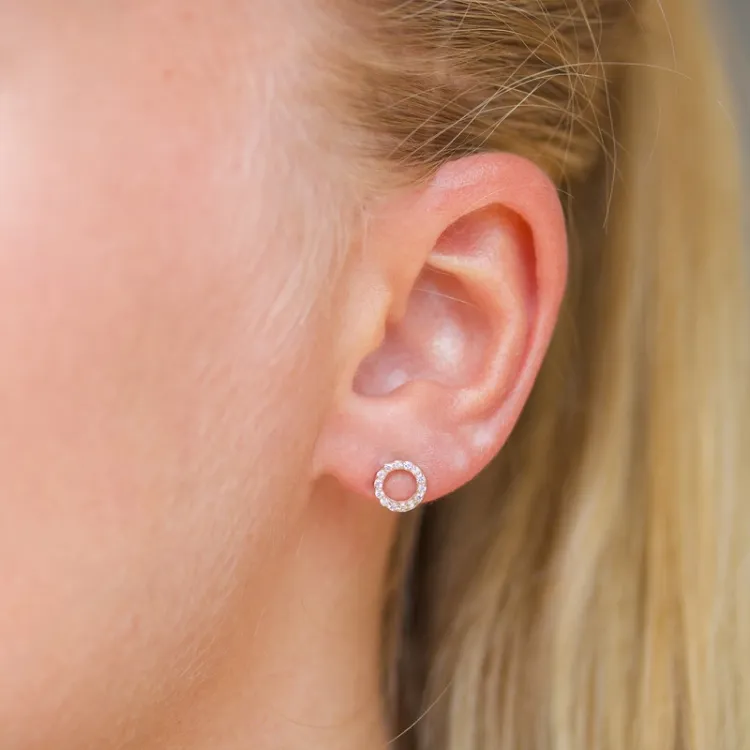 runde zirkon ørestikker i 9 karat gull med zirkon - Gold Collection