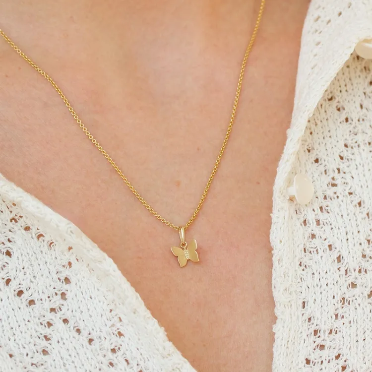 matt sommerfugl anheng i 9 karat gull - Gold Collection