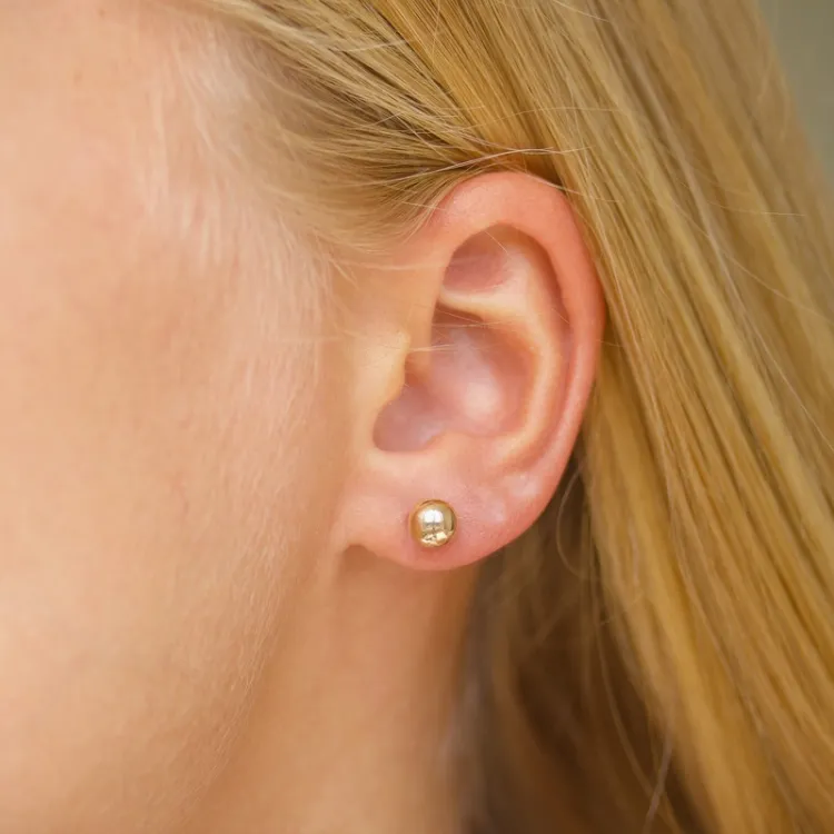 6 mm kule øredobber i 9 karat gull - Gold Collection