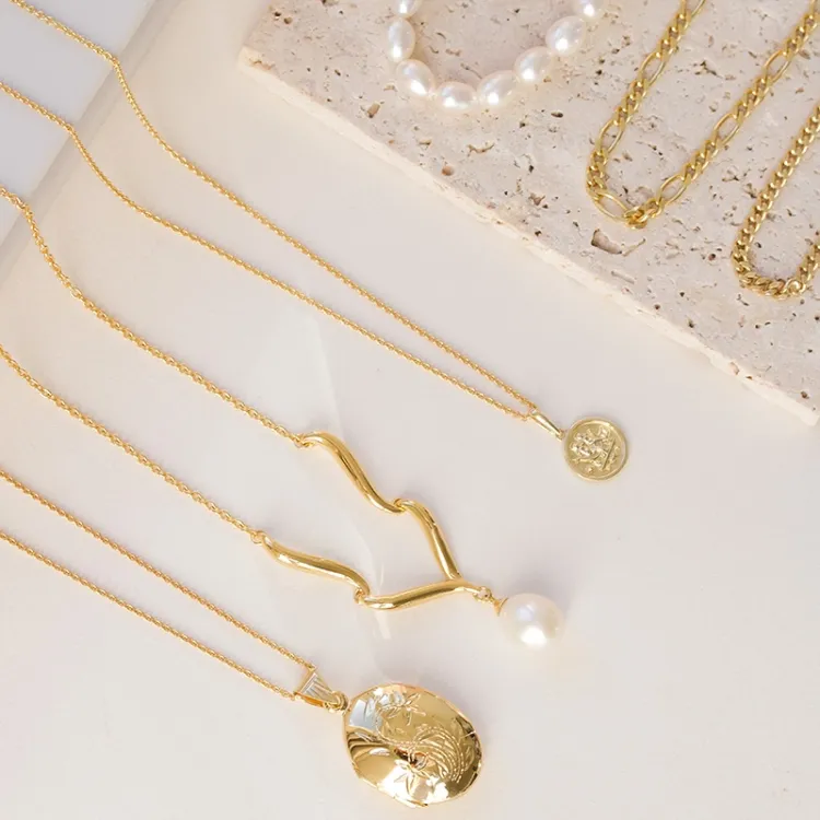 stjernetegn tvillingene anheng i 9 karat gull - Gold Collection