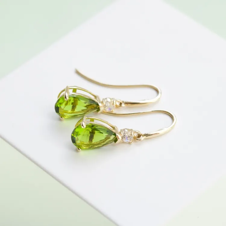 dråpe øredobber i 9 karat gull med zirkon og zirkon - Gold Collection