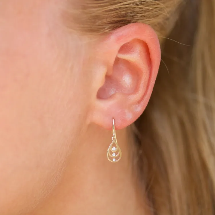 dråpe gulløredobb i 14 karat gull med zirkon - Gold Collection