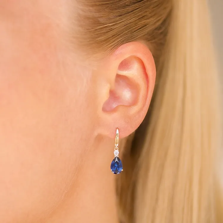 dråpeformede øredobber i 14 karat gull med syntetisk safir og zirkon - Gold Collection