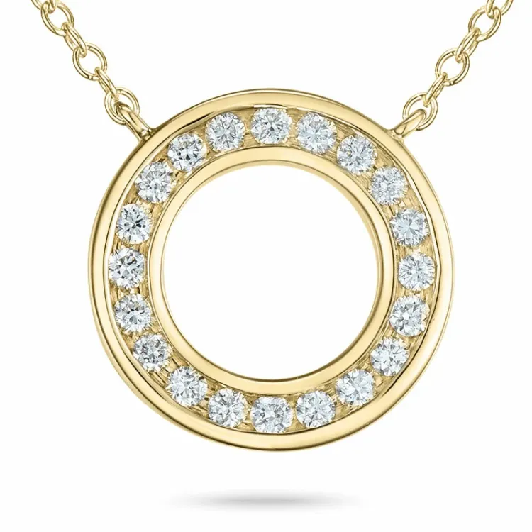 45 cm halskjede med anheng i 14 karat gull 0,20 ct