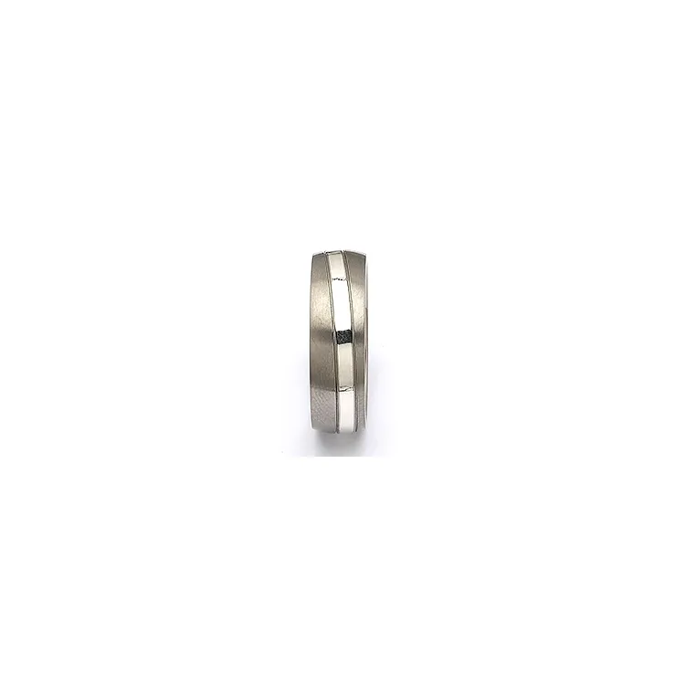 giftering i titanium og sølv