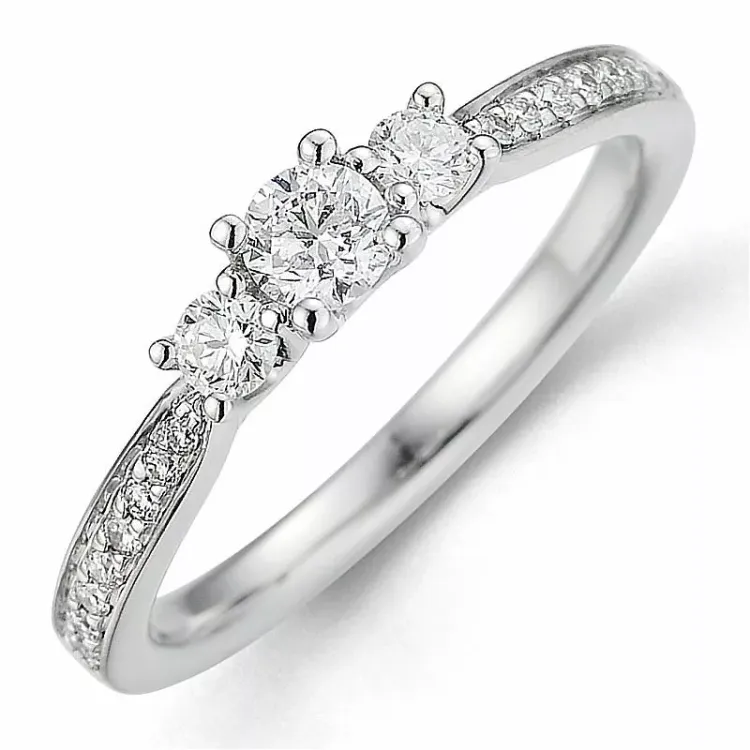 bestillingsvare - diamantring i 14 karat hvitt gull 0,20 ct 2 x 0,065 ct 0,10 ct