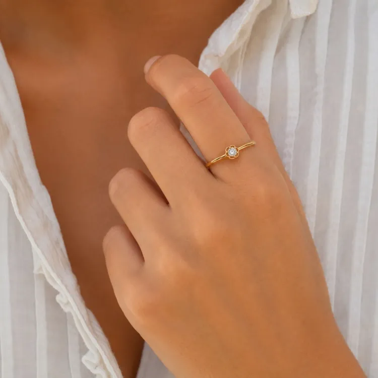 blomst lab grown diamant ring i forgylt sølv