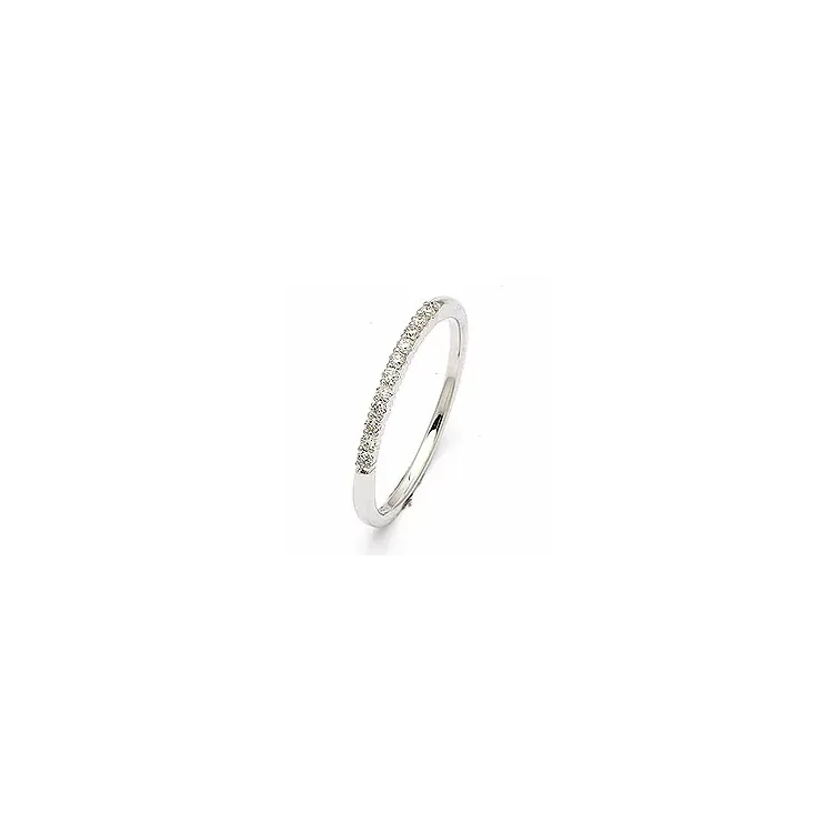 Smal diamantring i 14 karat hvitt gull 0,099 ct