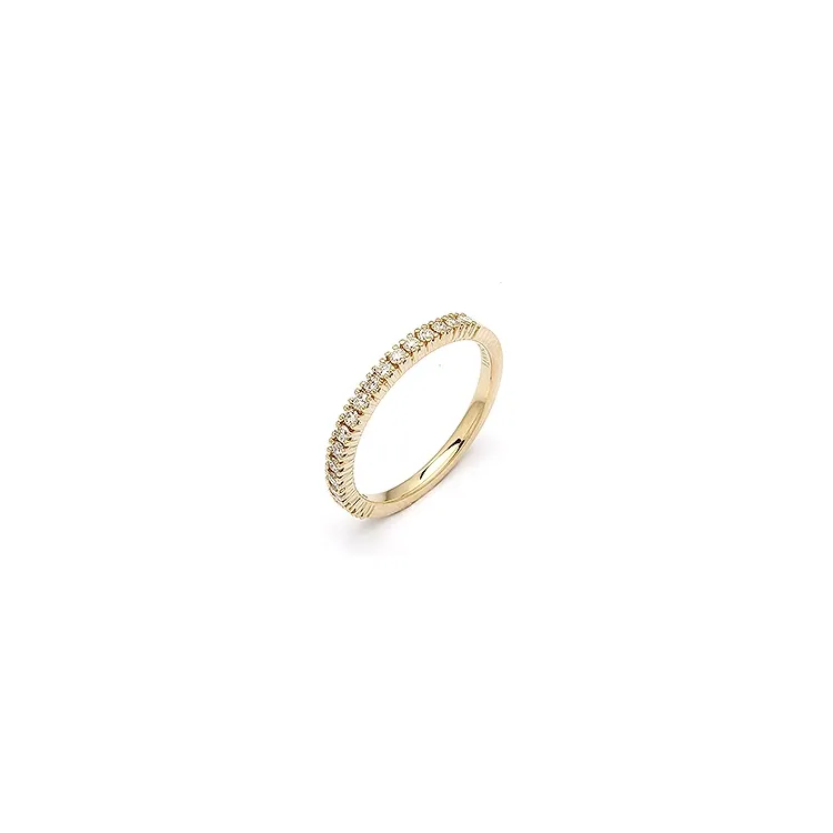smal diamantring i 14 karat gull 0,27 ct