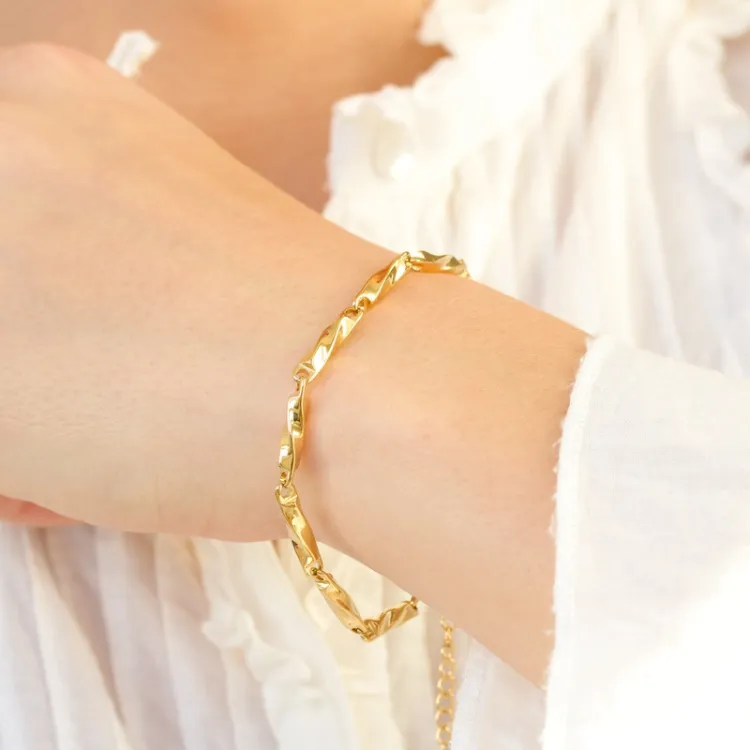 Khaai Studio Chunky armbånd i forgylt stål
