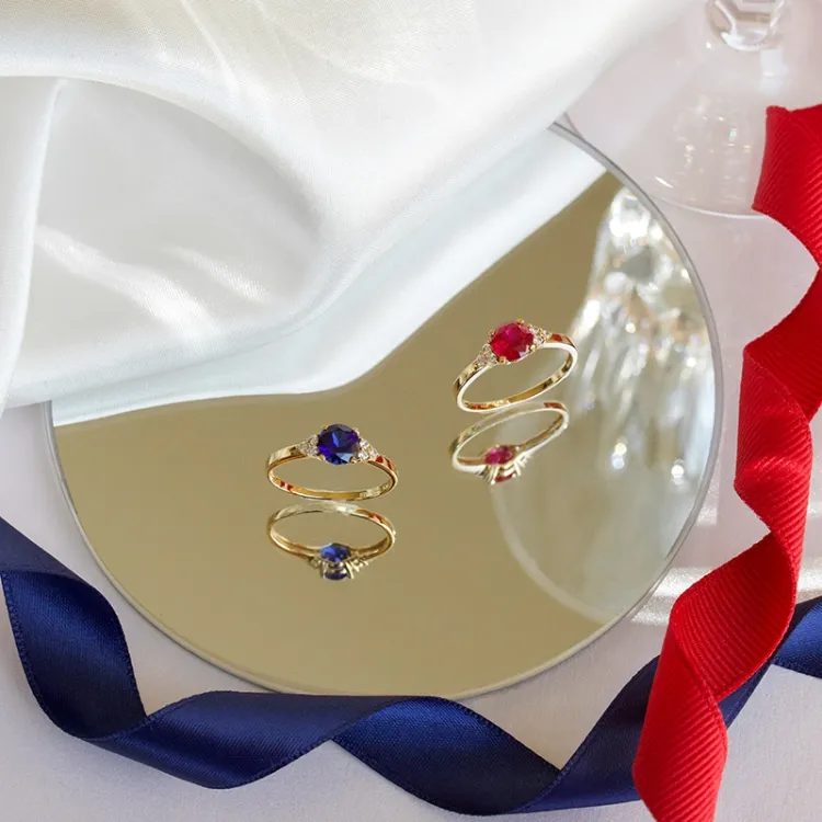 blå syntetisk safir ring i 9 karat gull - Gold Collection