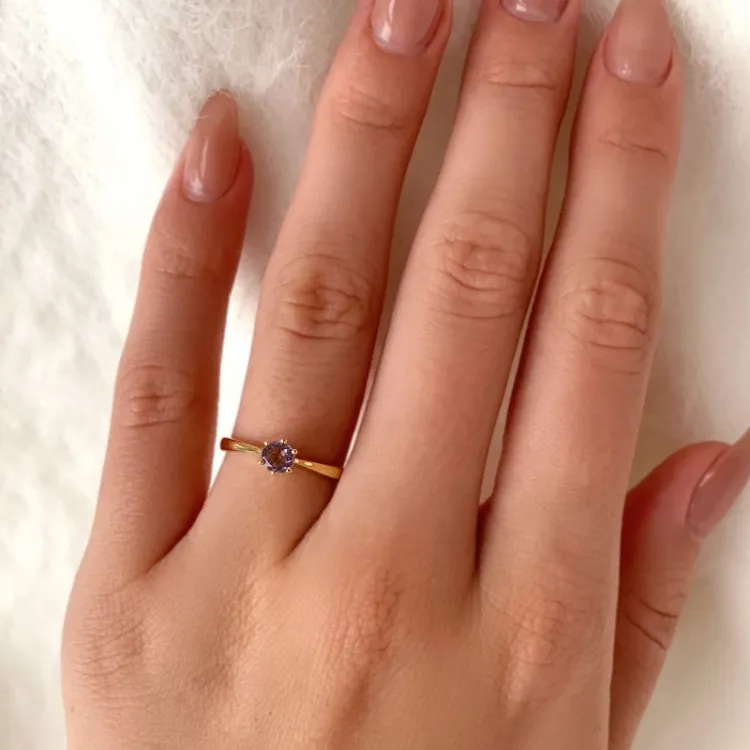 ametyst solitairering i 9 karat gull - Gold Collection