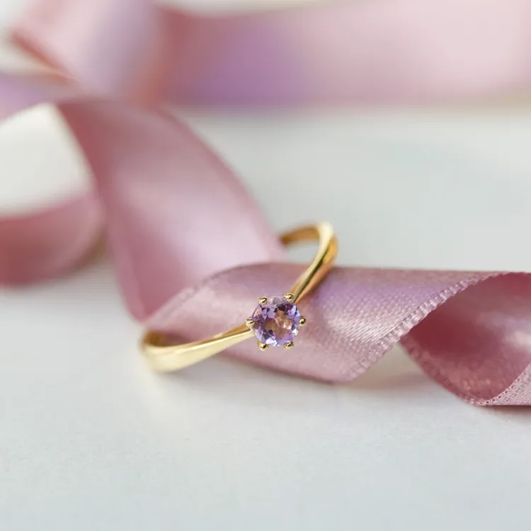 ametyst solitairering i 9 karat gull - Gold Collection