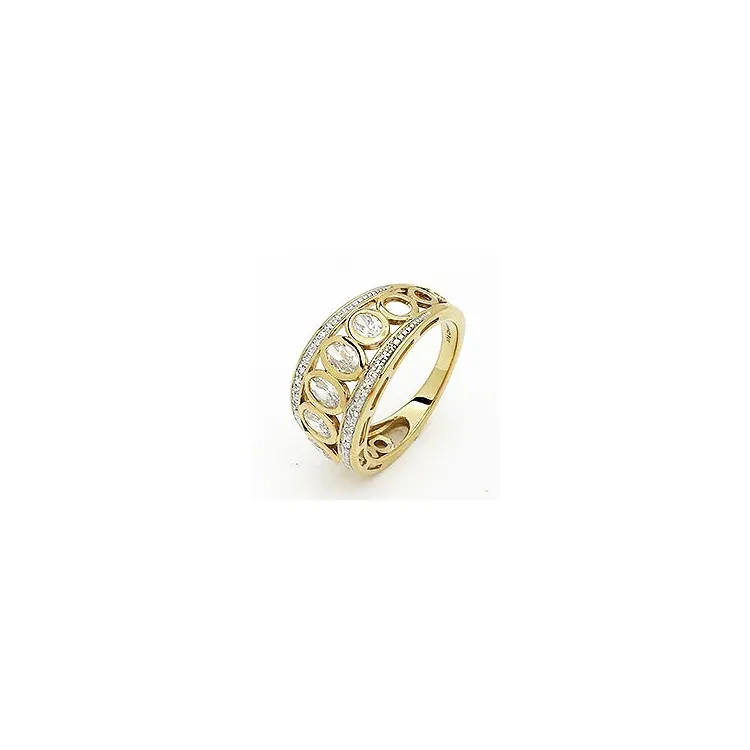 Stor hvit zirkon ring i 9 karat gull