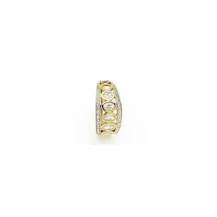Stor hvit zirkon ring i 9 karat gull