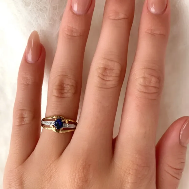 blå gull ring i 9 karat gull med rhodium