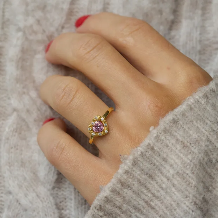 Elegant hjerte rosa zirkon ring i 9 karat gull - Gold Collection