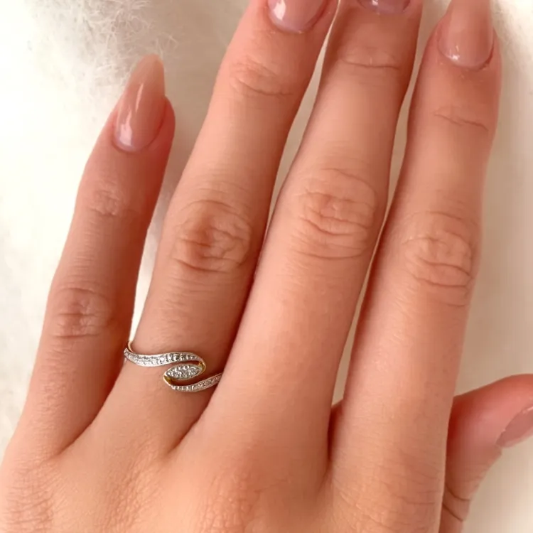 abstrakt ring i 8 karat