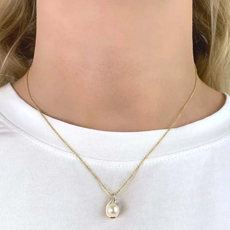 perle anheng i 9 karat gull med rhodium