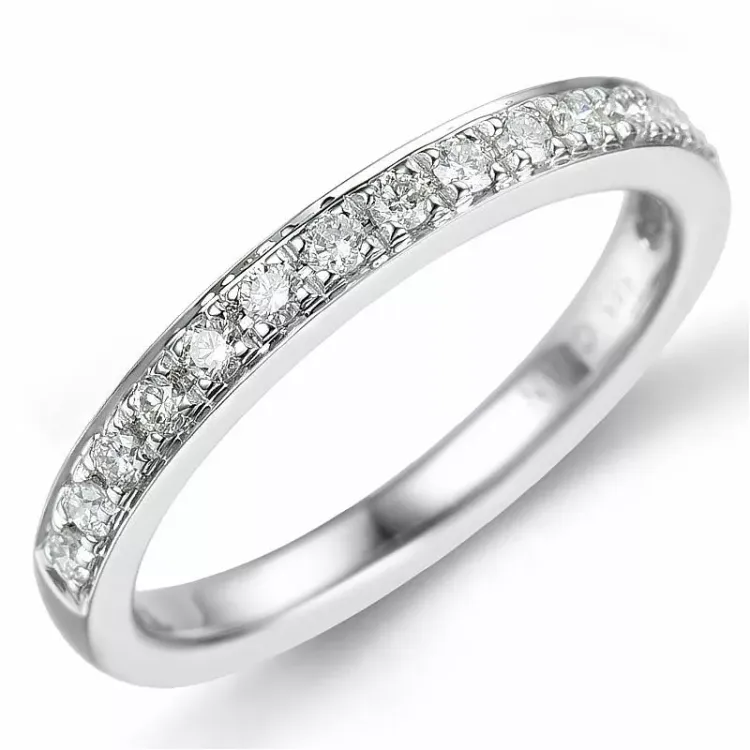 diamantring i 14 karat hvitt gull 0,26 ct