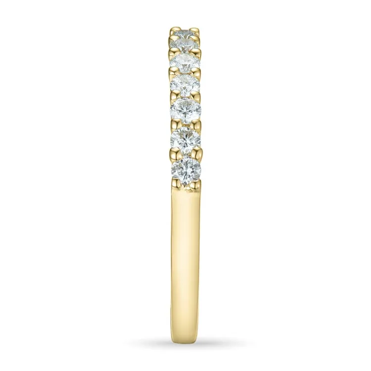 smal briljantring i 14 karat gull 0,207 ct