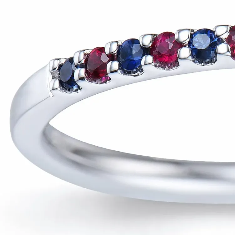 rubin ring i 14 karat hvitt gull 0,16 ct 0,14 ct