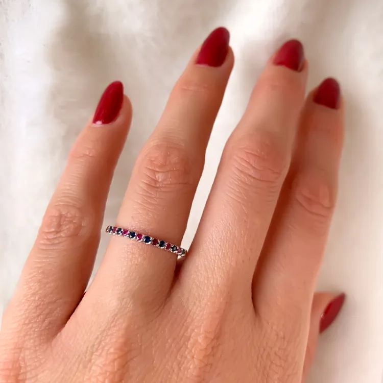 rubin ring i 14 karat hvitt gull 0,16 ct 0,14 ct