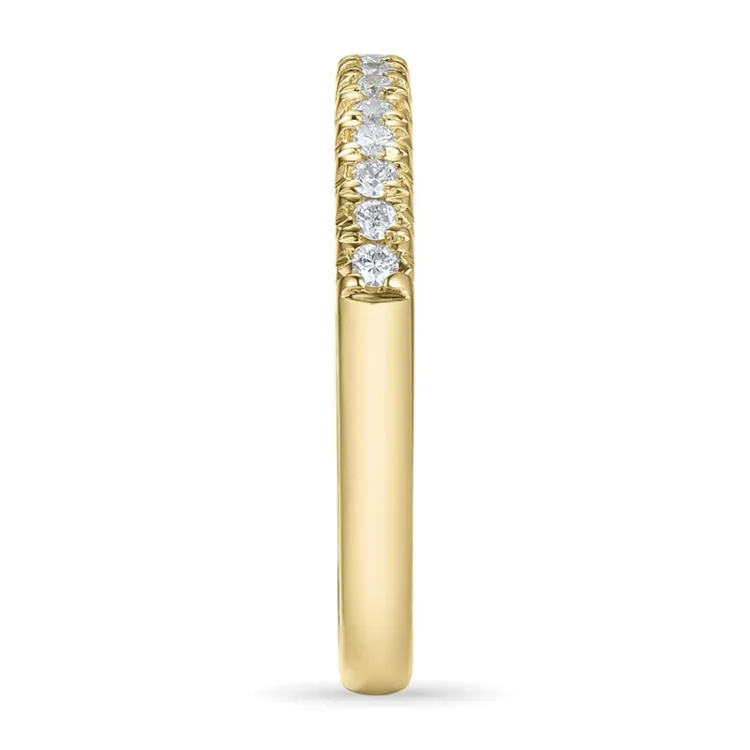 Smal diamant ring i 14 karat gull 0,153 ct