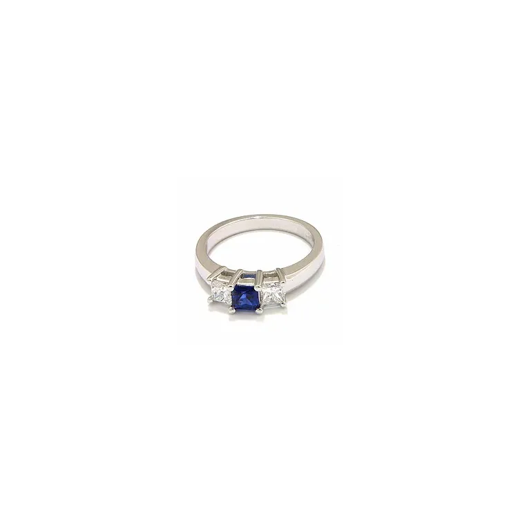 firkantet safir ring i 14 karat hvitt gull 0,52 ct 0,36 ct