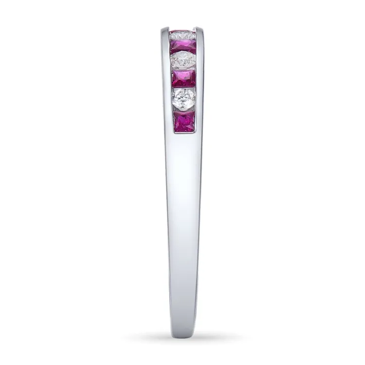 rubin ring i 14 karat hvitt gull 0,11 ct 0,26 ct