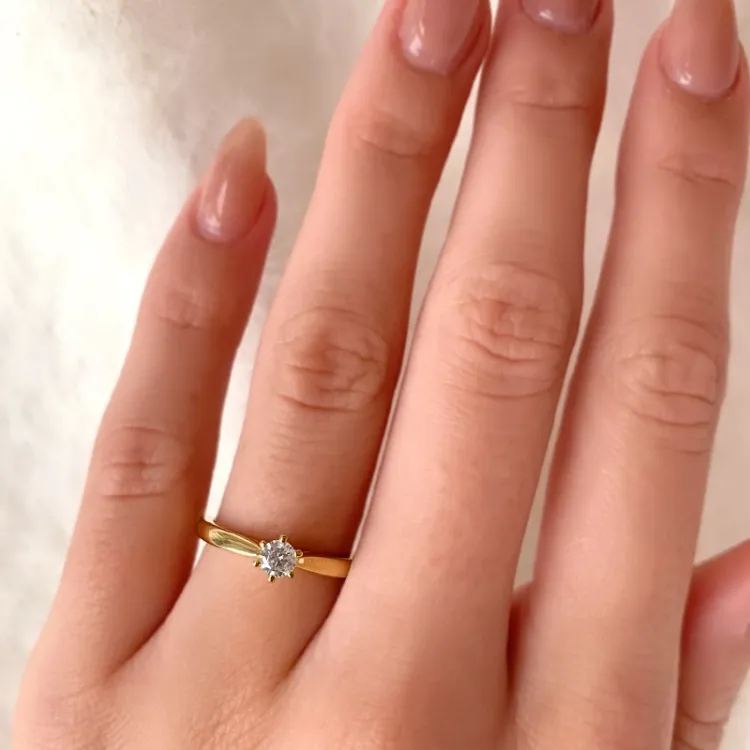 solitairering i 9 karat gull - Gold Collection