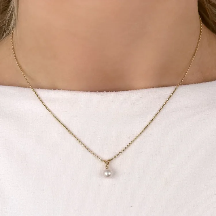 perle diamantanheng i 14 karat gull 0,01 ct