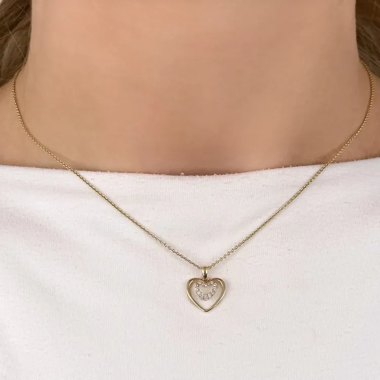 hjerte anheng i 14 karat gull 0,08 ct
