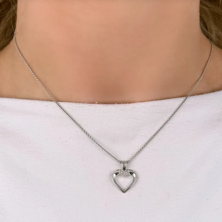 hjerte diamant anheng i 14 karat hvitt gull 0,05 ct