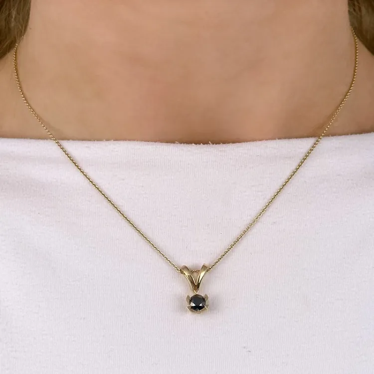 svart diamant anheng i 14 karat gull 0,50 ct