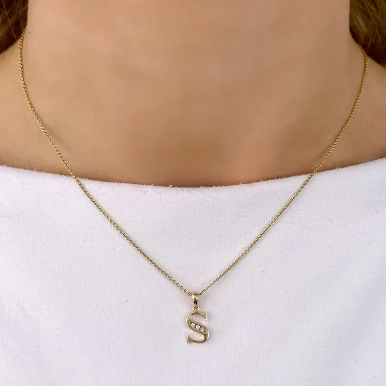 Bokstav s anheng i 14 karat gull 0,025 ct