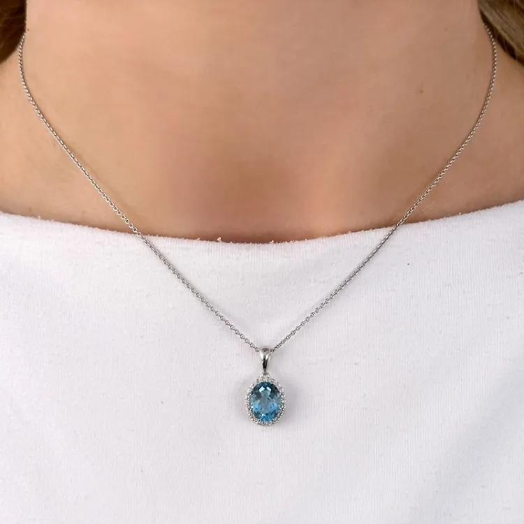 blå topas anheng i 14 karat hvitt gull 0,12 ct 2,16 ct