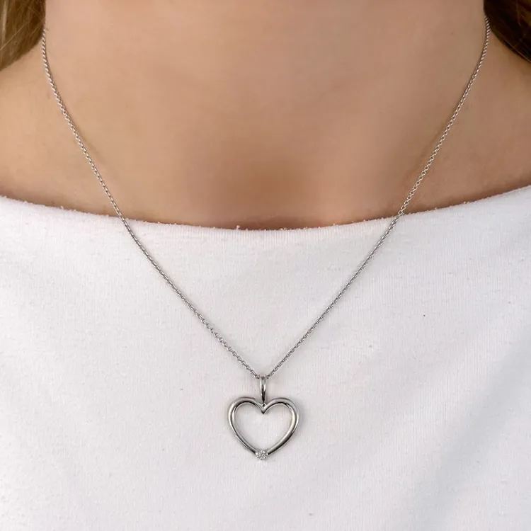 hjerte diamant anheng i 14 karat hvitt gull 0,03 ct